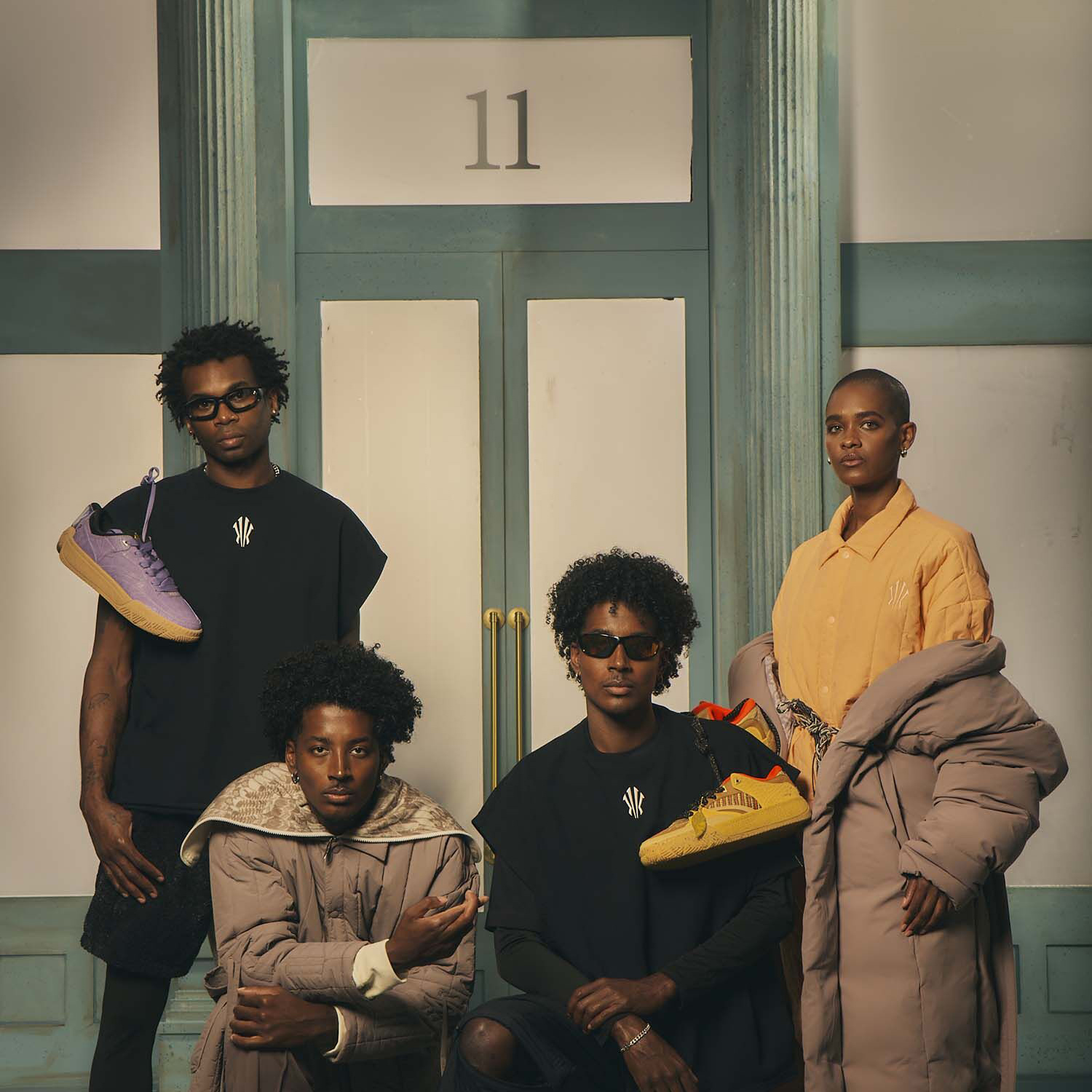 安踏携手凯里·欧文推出HÉLÀ第二季系列及HÉLÀ Code鞋款系列 开启性能与文化的创意新章