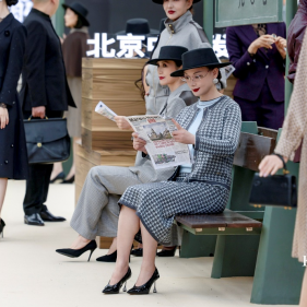 无龄榜样携手JEFEN吉芬,25秋冬大秀演绎优雅永恒