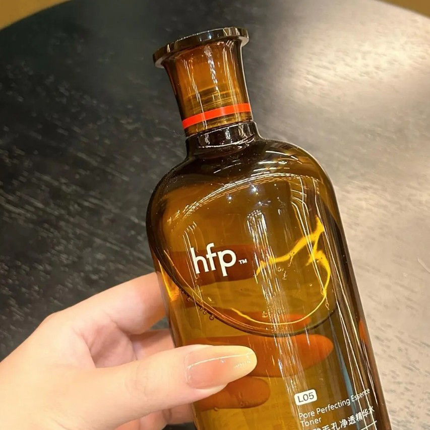 秋天也皮肤出油厉害?hfp果酸精粹水能用吗?