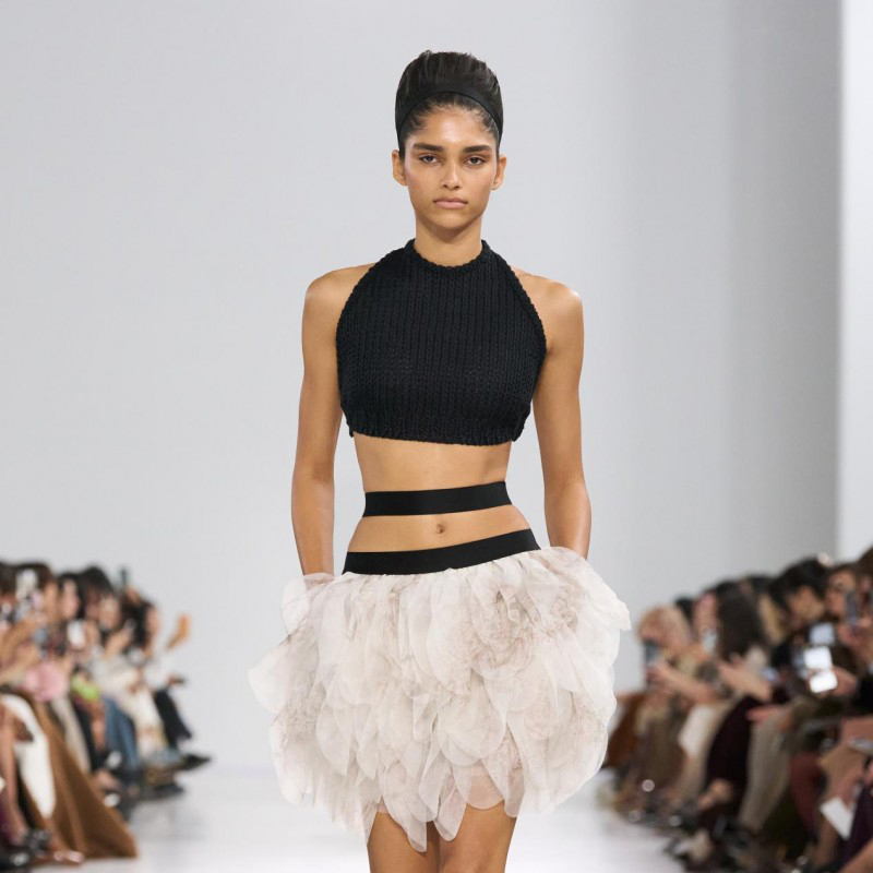 Max Mara 2026 春夏系列:洛可可新风,理性与幻想的当代交响