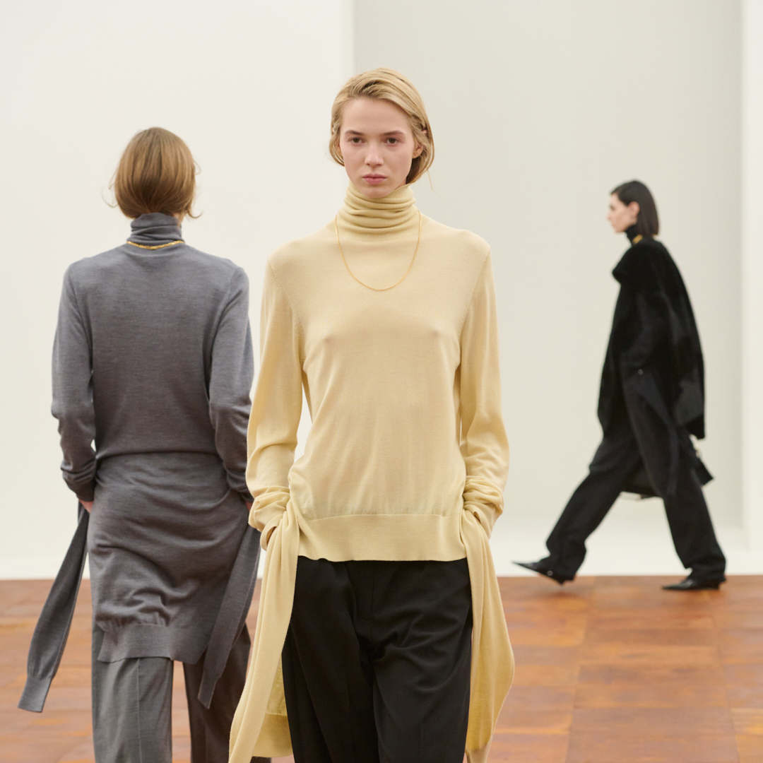 TOTEME 2025秋冬系列羊毛与皮革交织秋日柔光