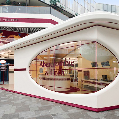 出发即出片 A&F Airlines快闪空间亮相三里屯  品牌代言人李现诠释摩登穿搭