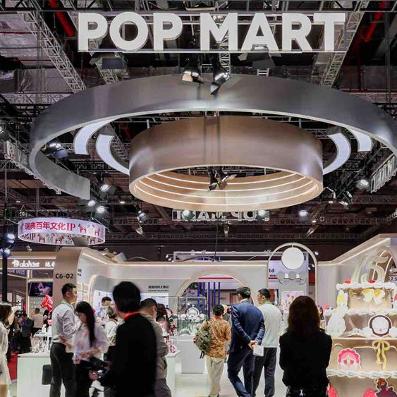 泡泡玛特再赴进博会 携人气IP打造国际化潮流引力场