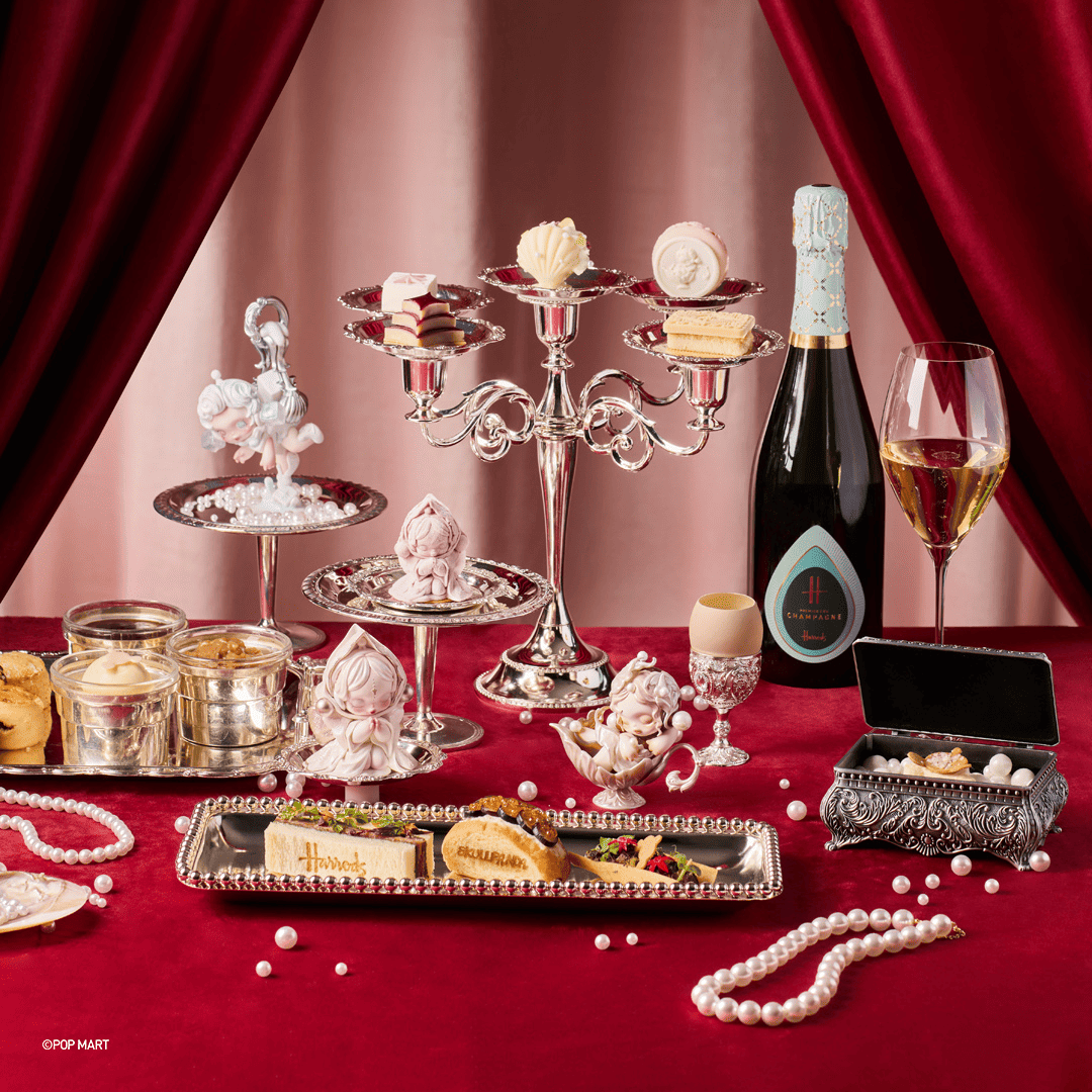 哈罗德携手泡泡玛特推出“SKULLPANDA餐桌系列下午茶”