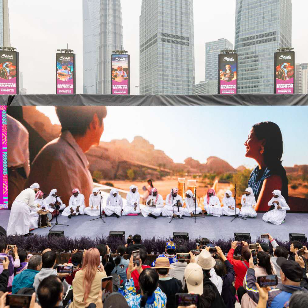 “沙特小镇”空降上海首日人气爆棚！沉浸式感受沙特地道生活，精彩体验抢先看