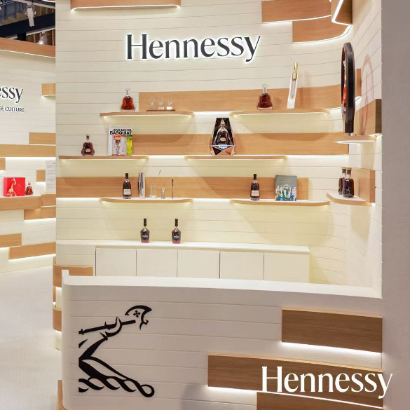 轩尼诗2025年第八届中国国际进口博览会(CIIE)之旅正式启幕 荣庆260周年华诞 携手耕耘可持续未来