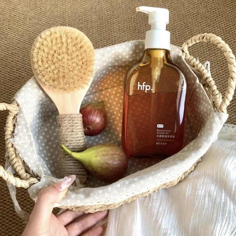 这瓶能养肤的hfp水感柔润沐浴油，让你告别秋冬干痒敏