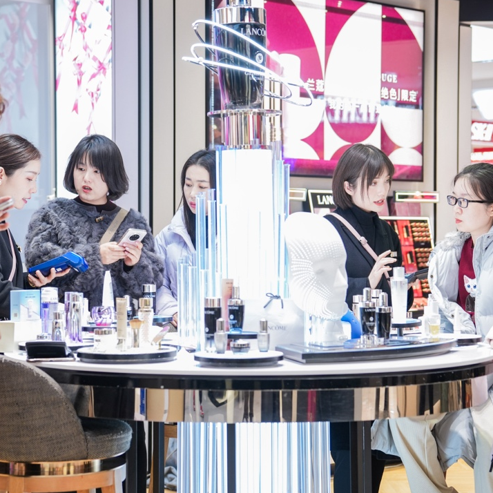 兰蔻等多个化妆品品牌在银泰百货卖到“全国第一”