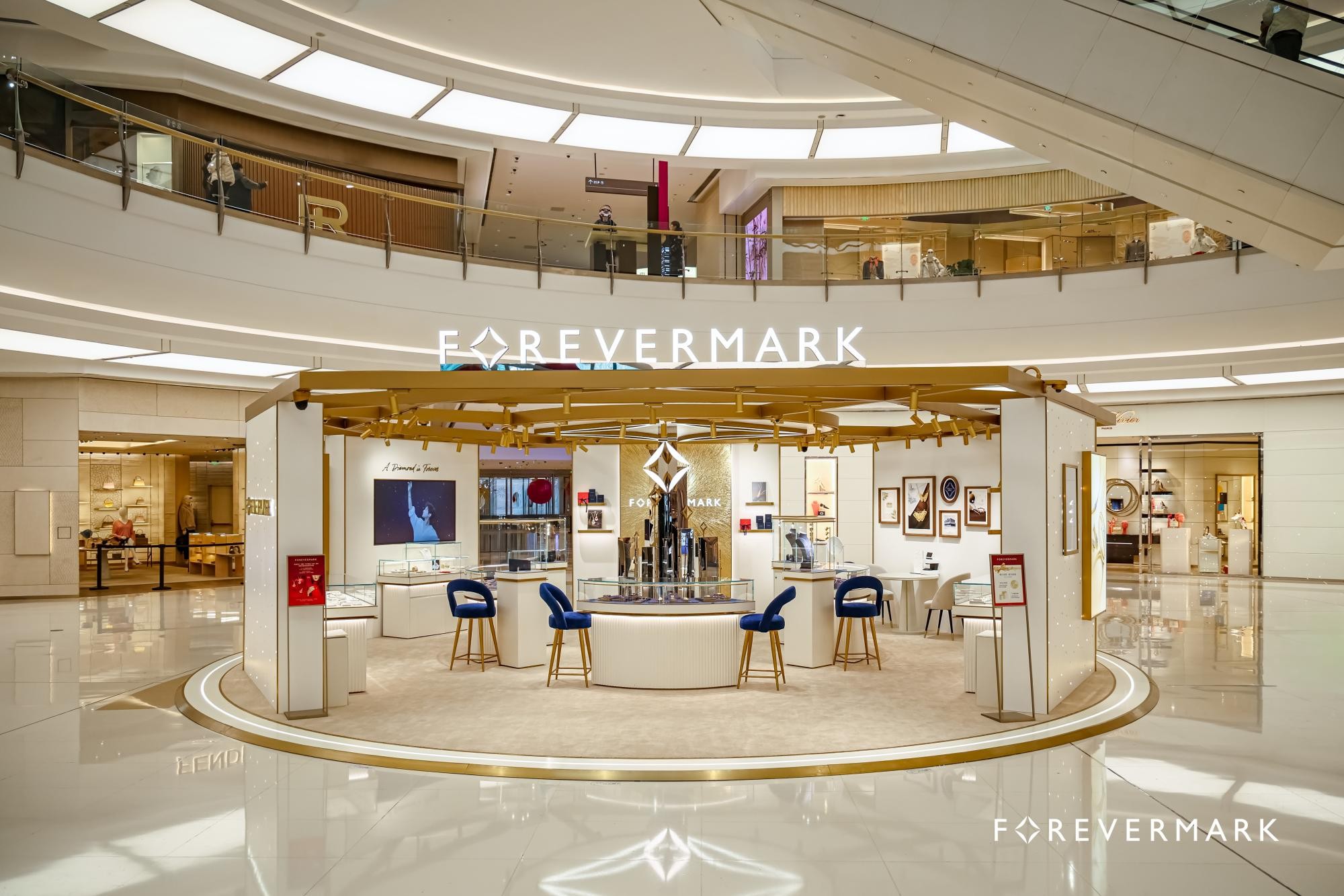 FOREVERMARK永恒印记 全新限时体验空间沈阳万象城闪耀揭幕 (1)(1).jpg