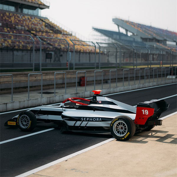 丝芙兰携手F1 ACADEMY™，开启 2026 赛季全新合作