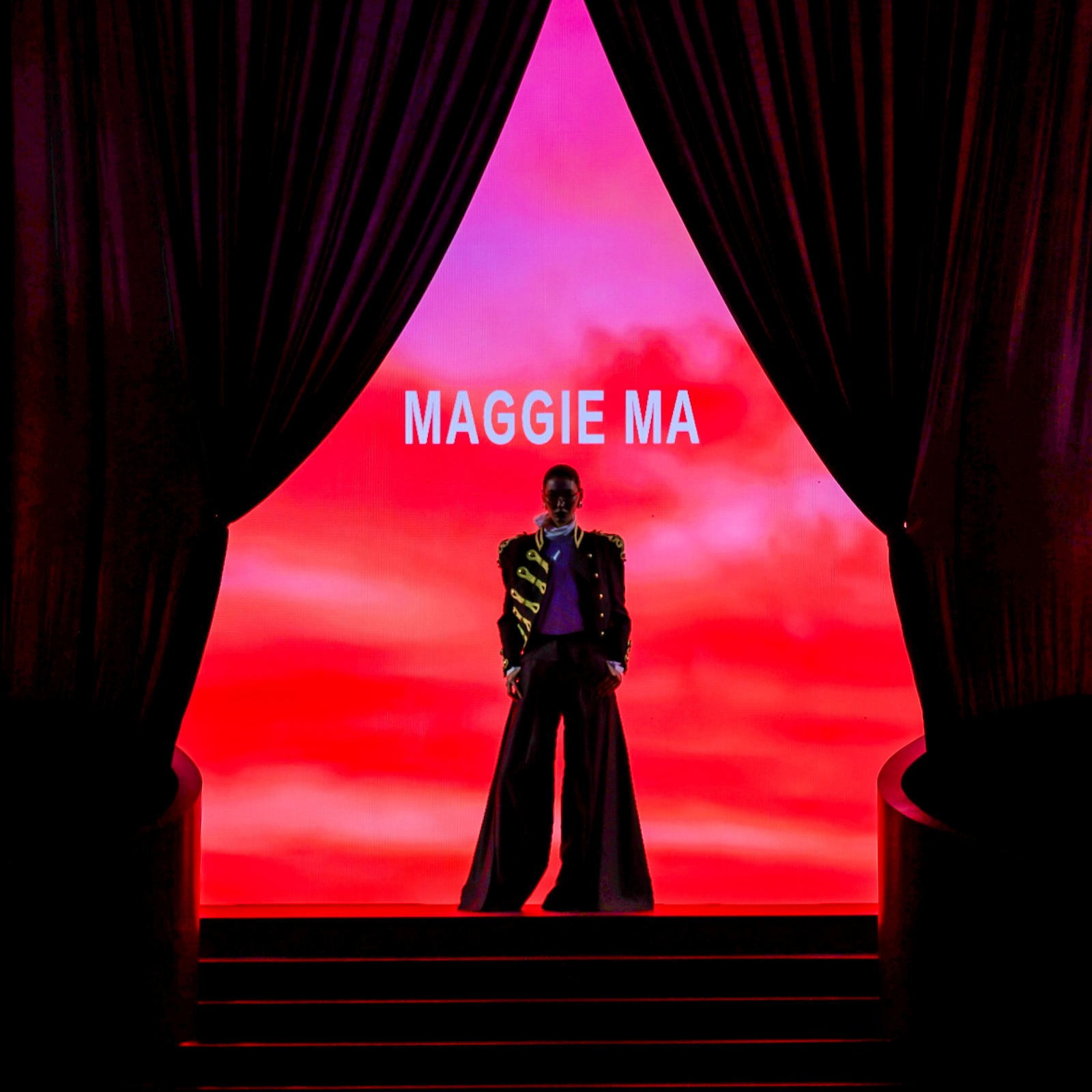 MAGGIE MA「晚序｜SILENCE VESPERS」亮相2026中国国际时装周（秋季）：以暮色叙事书写刚柔女性美学