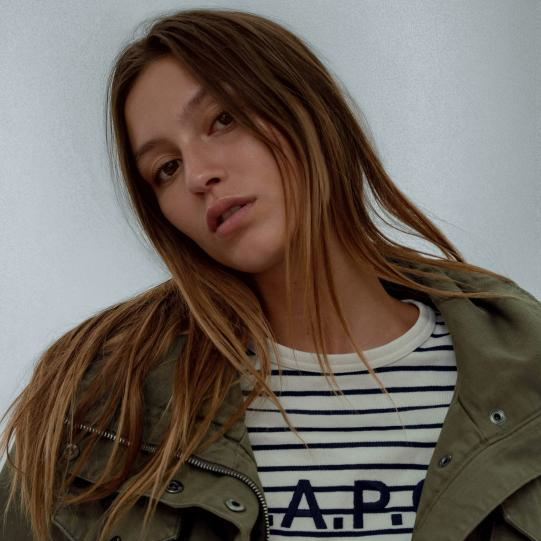 GAP 与 A.P.C. 推出联名系列 融合巴黎质感与经典美式风格